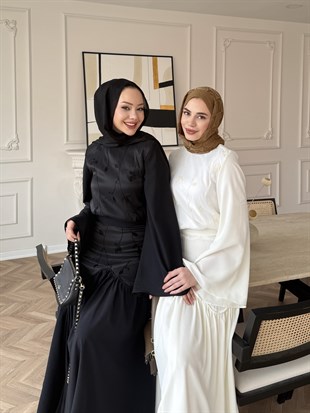 Divan Çiçek Baskılı Etekli Takım Siyah (5779)