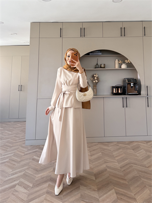 Gazel Önden Yırtmaçlı Etekli Takım Bej (4417)