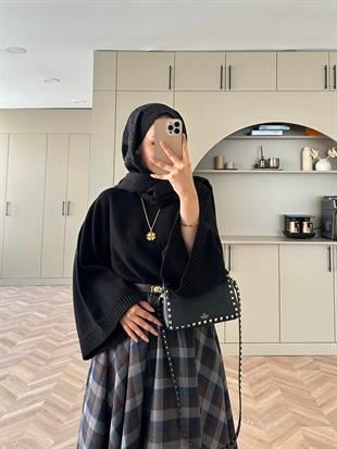 Geniş Kollu Kazak Siyah