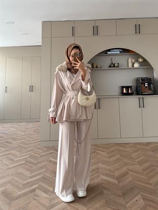 Hardy Kürk Detaylı Takım Bej