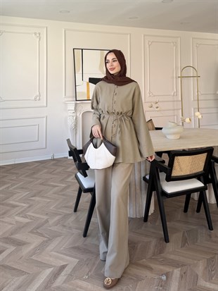 Helin Düğme Detaylı Pantolonlu Takım Vizon (4512)