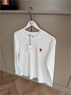 Kalp Detaylı Marka Basic Sweat Beyaz