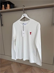 Kalp Detaylı Marka Basic Sweat Beyaz