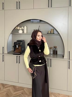 Krista Yakası Kürk Detaylı Angora Yelek Acı Kahve