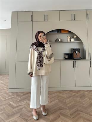 Leopar Atkı Detaylı Sweat Bej