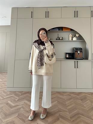 Leopar Atkı Detaylı Sweat Bej