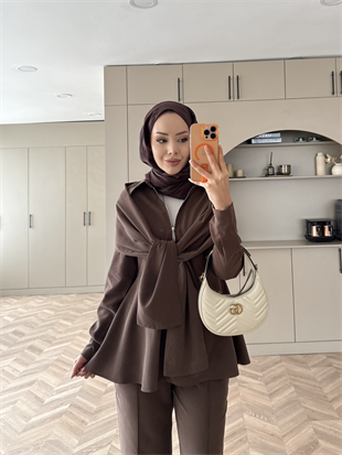 Lumar Pelerin Detaylı Pantolonlu Takım Kahve (2364)