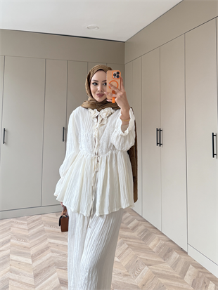 Nada Dantel Detaylı Pantolonlu Takım Ekru (2023)