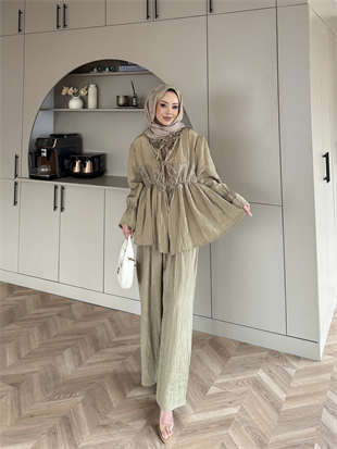 Nada Dantel Detaylı Pantolonlu Takım Haki (2023)