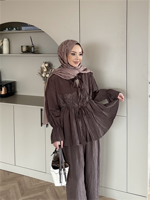 Nada Dantel Detaylı Pantolonlu Takım Kahve (2023)