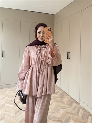 Nada Dantel Detaylı Pantolonlu Takım Pembe (2023)