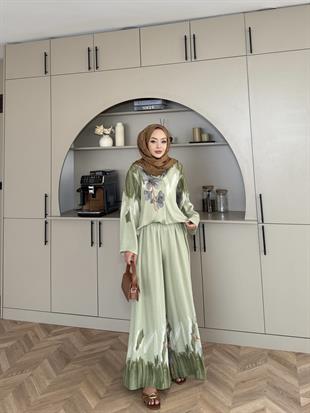 Nina Pantolonlu Takım Haki