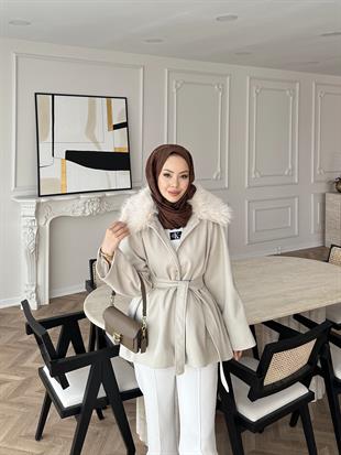 Nisse Kürk Detaylı Kaban Bej