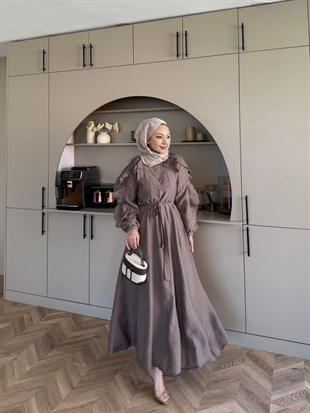 Nura Fırfır Detaylı Elbise Vizon (4481)