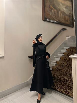 Peluş Kollu Çıtçıtlı Body Siyah