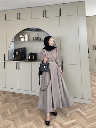 Perla Kalın Kemerli Tensel Elbise Vizon