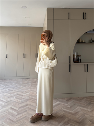 Simli Triko Etekli Takım Ekru 