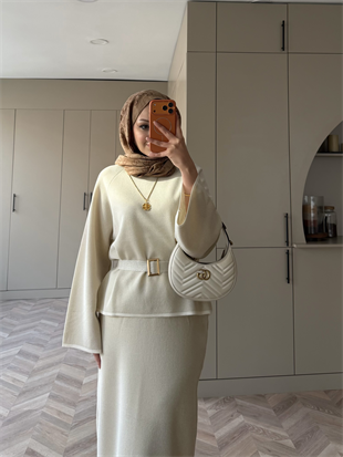 Simli Triko Etekli Takım Ekru 