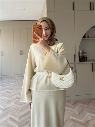 Simli Triko Etekli Takım Ekru 