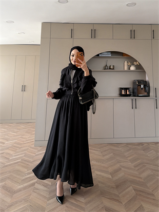 Roxanne Fırfırlı Ceketli Etekli Takım Siyah (2021)