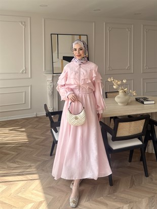 Roxanne Fırfırlı Ceketli Etekli Takım Pembe (2021)
