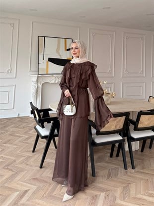 (ÖNSİPARİŞ) 7 iş günü sonra kargolanacaktır Ruffles Kat Kat Şifon Pantolon Takım Acı Kahve (26047)