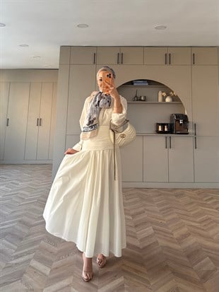 Seha Drapeli Bel Detaylı Etekli Takım Beyaz (2017)