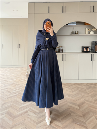 Stew Çizgili Şal Detaylı Broşlu Elbise Lacivert (1908)