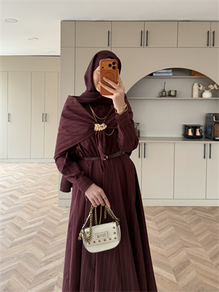 Stew Çizgili Şal Detaylı Broşlu Elbise Mürdüm (1908)