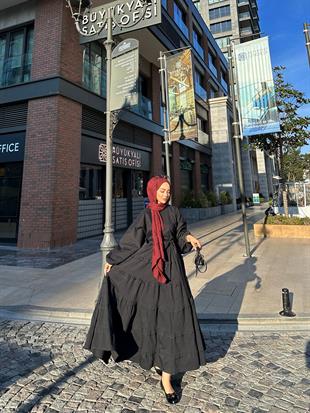 Seva Fırfırlı Elbise Siyah