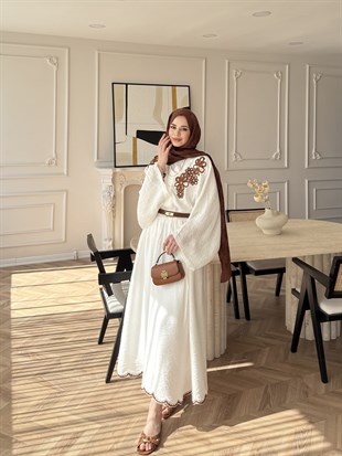 Seville Çiçek Baskılı Etekli Takım Beyaz (5737)