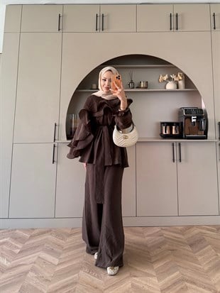Shırley Fırfırlı Pantolonlu Takım Kahve (8615)