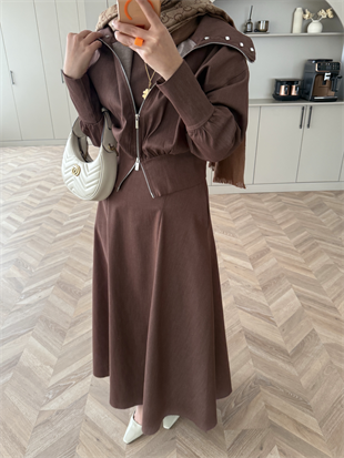 Simay Geniş Yaka Taşlı Ceketli Elbise Acı Kahve (2004)