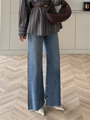 Taşlı Kesik Paça Kot Pantolon Mavi (1011)