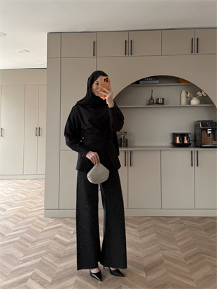 Taşlı Kesik Paça Kot Pantolon Siyah (1011)