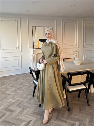 Valeska Pelerinli Elbise Yağ Yeşili (1912)