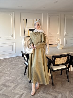 Valeska Pelerinli Elbise Yağ Yeşili (1912)