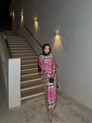 Vanessa Elbise Pembe