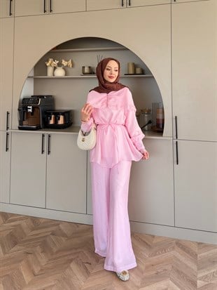 Vea Dantel Detaylı Pelerinli Pantolonlu Takım Pembe (8141)