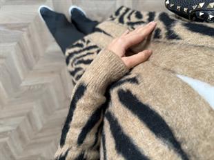Zebra Desen Angora Hırka Kahve
