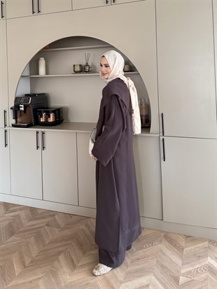 (ÖNSİPARİŞ) 10 iş günü sonra kargolanacaktır Zyra Omuz Şallı Yırtmaçlı Takım Acı Kahve (8832)