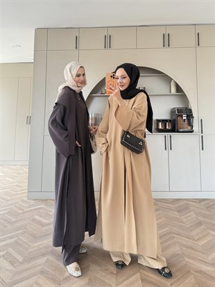  Zyra Omuz Şallı Yırtmaçlı Takım Camel (8832)