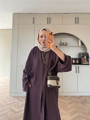 (ÖNSİPARİŞ) 10 iş günü sonra kargolanacaktır Zyra Omuz Şallı Yırtmaçlı Takım Mürdüm (8832)