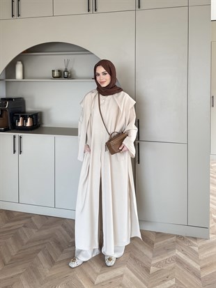 (ÖNSİPARİŞ) 10 iş günü sonra kargolanacaktır Zyra Omuz Şallı Yırtmaçlı Takım Taş (8832)