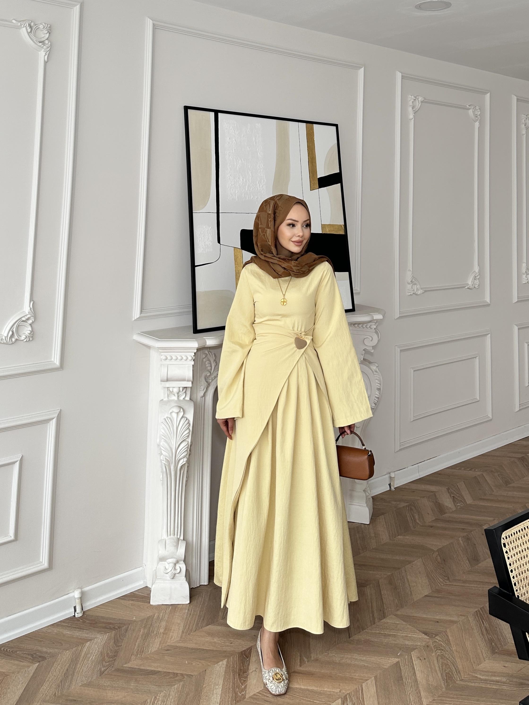 Carla Qupra Piliseli Elbiseli Sarı