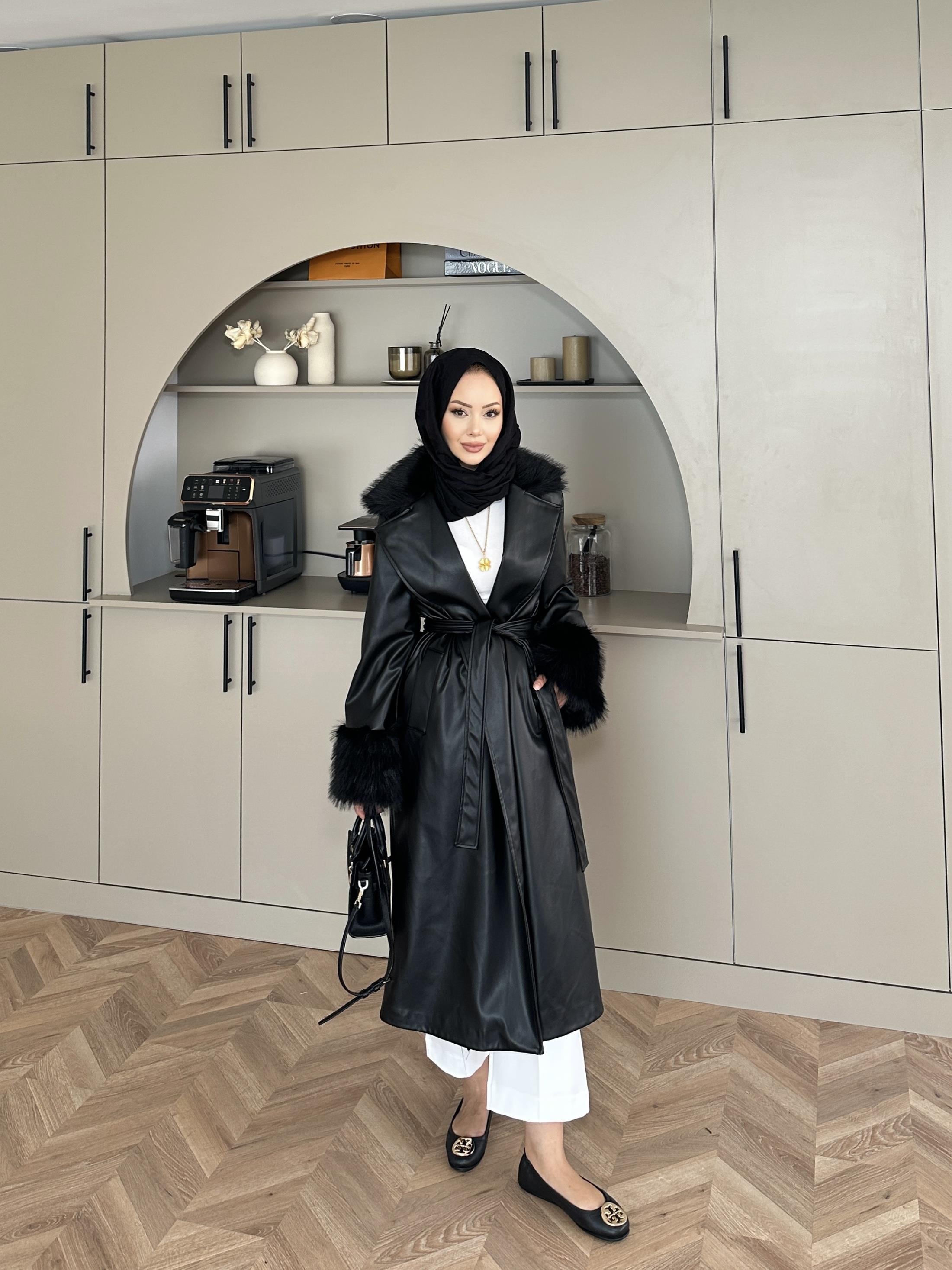 Deri Kürk Detaylı Kaban Siyah