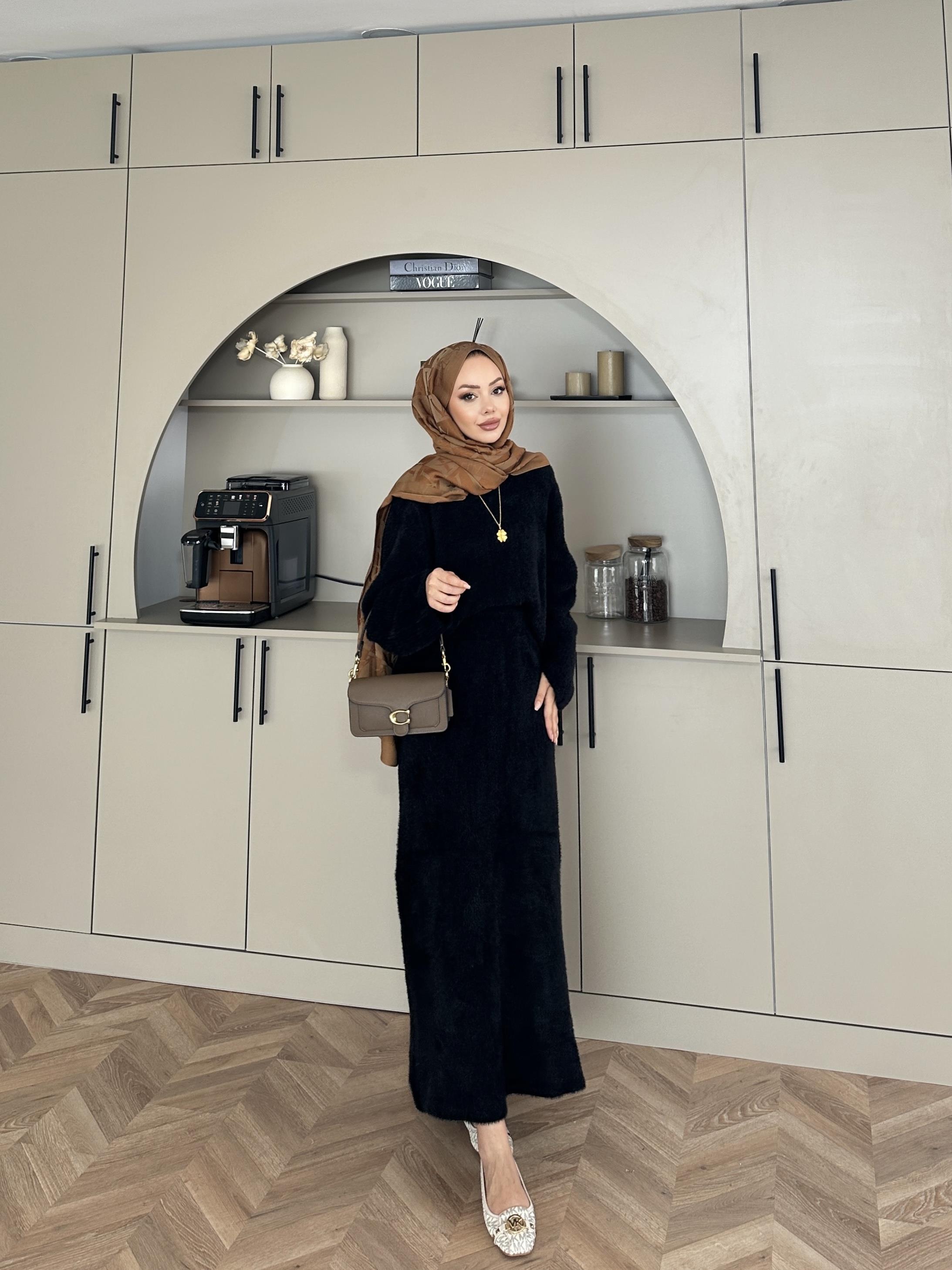 Leah Sakallı Triko Etekli Takım Siyah