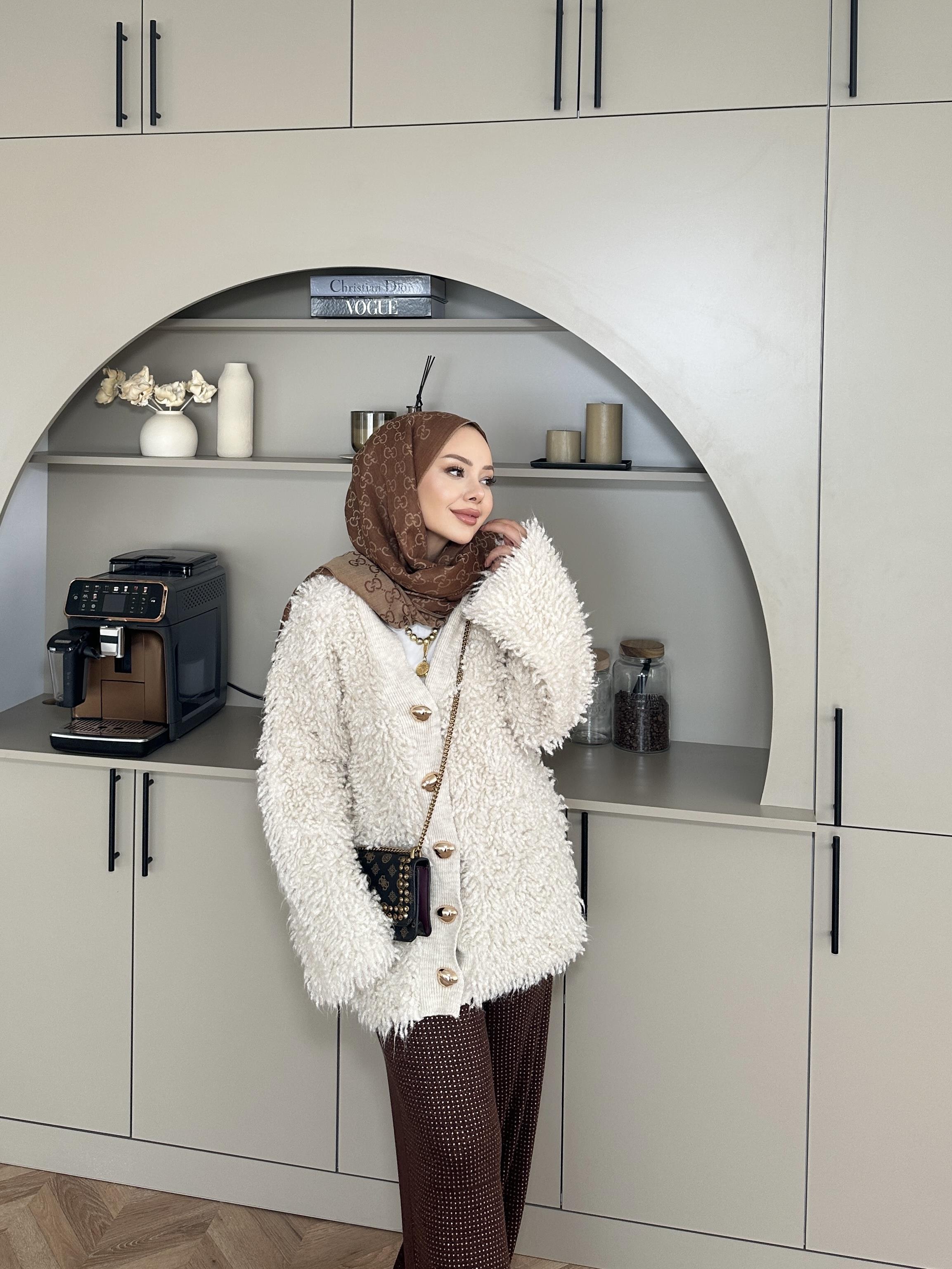 Moira Sakallı Hırka Ekru