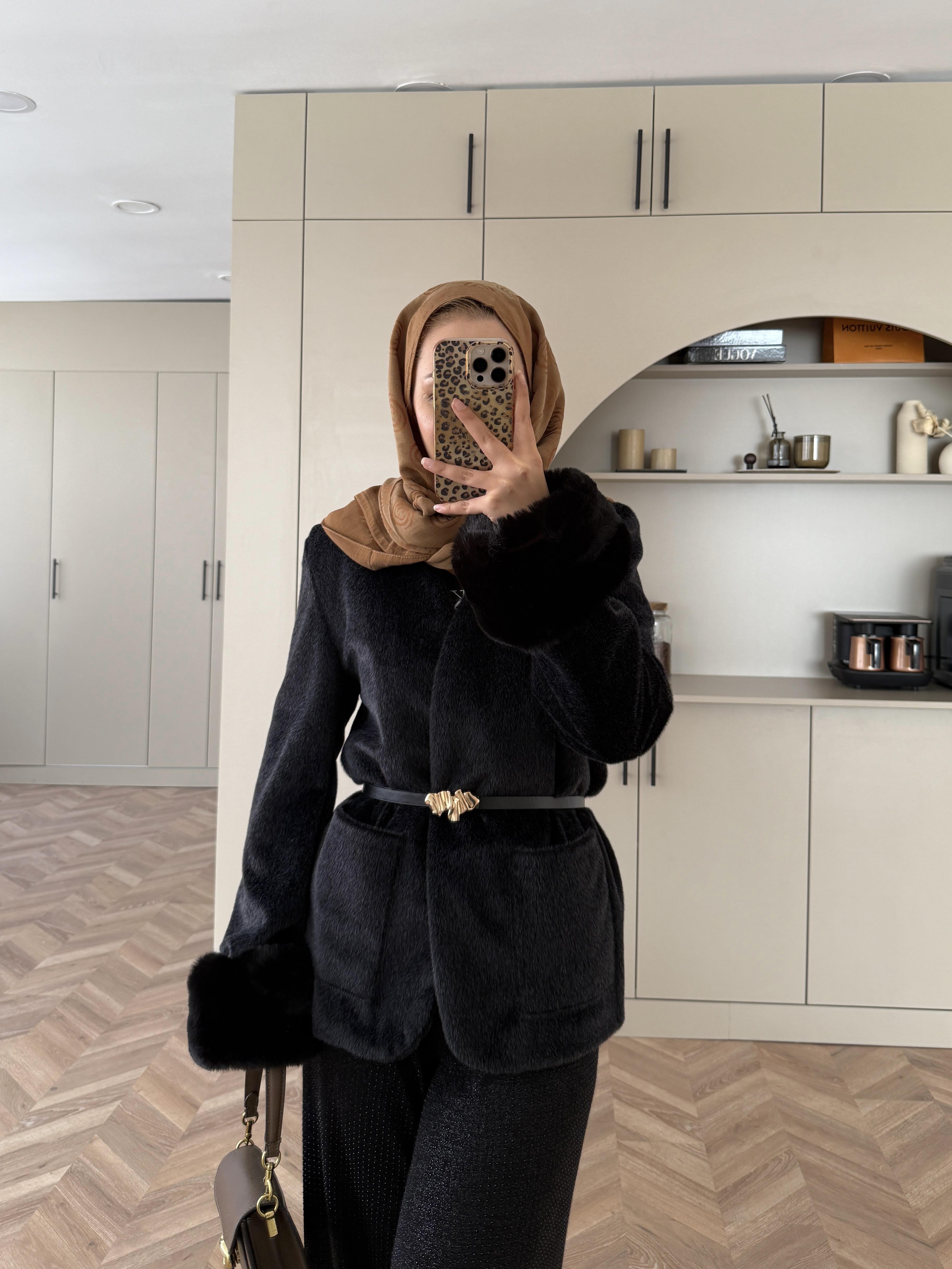 Charm Kürk Detaylı Ceket Siyah