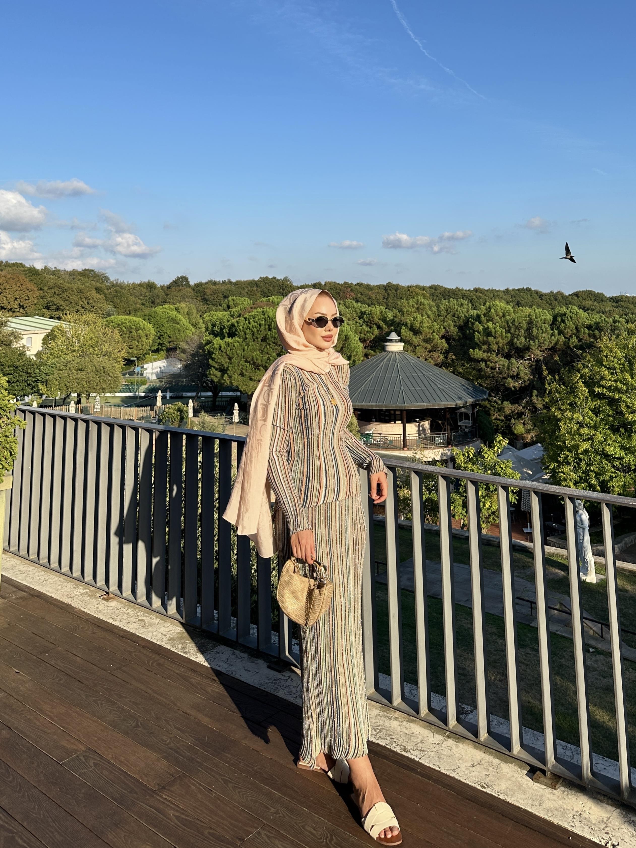 Tanya Işıltılı Etekli Takım Pembe